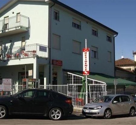 Residence Mariele Tavazzano Exteriér fotografie